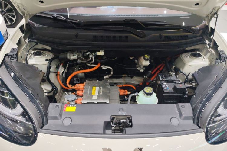 五菱汽车 五菱缤果 2023款 333km 灵犀互联+款局部细节24