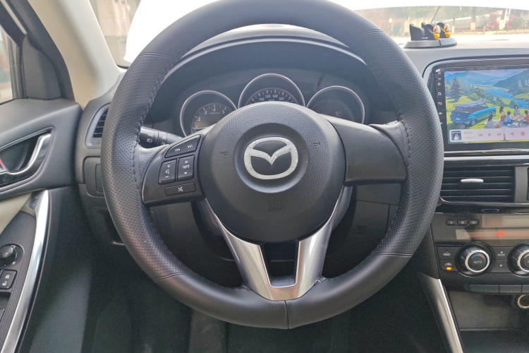 马自达CX-5 2013款 2.0L 自动两驱舒适型中控内饰13