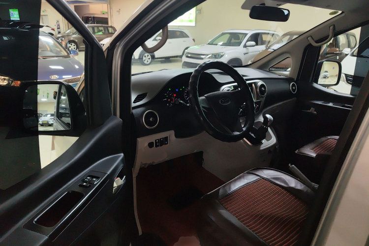 江淮瑞风 瑞风M3 2023款 PLUS 1.5T 5/7座经典版中控内饰20