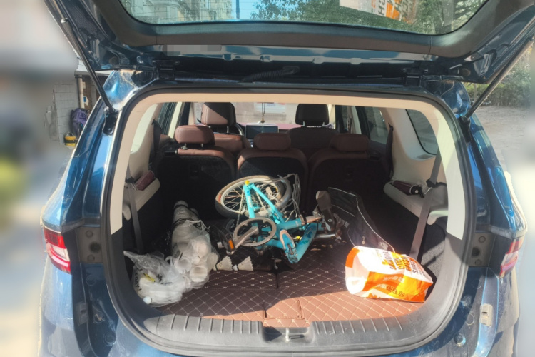 吉利汽车 嘉际新能源 2022款 1.5TD PHEV 白金舒适型中控内饰23