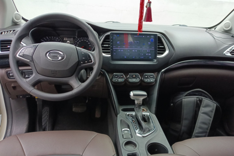 广汽传祺 传祺GS4 2017款 235T 自动两驱精英版中控内饰7002