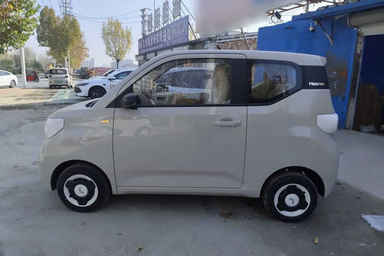 五菱汽车 宏光MINIEV 2024款 第三代 215km 青春版车身外观4