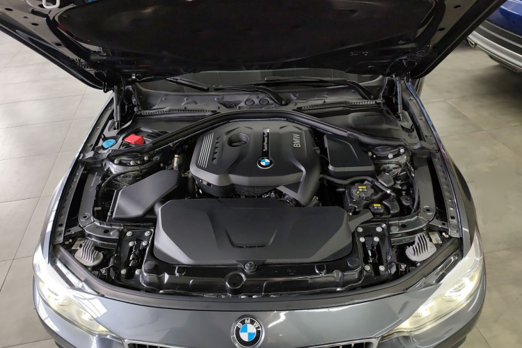 宝马4系 2017款 425i M运动套装机舱底盘24