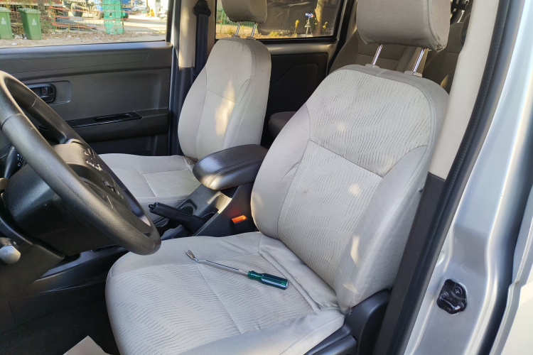 五菱汽车 五菱荣光V 2016款 1.5L标准型局部细节19