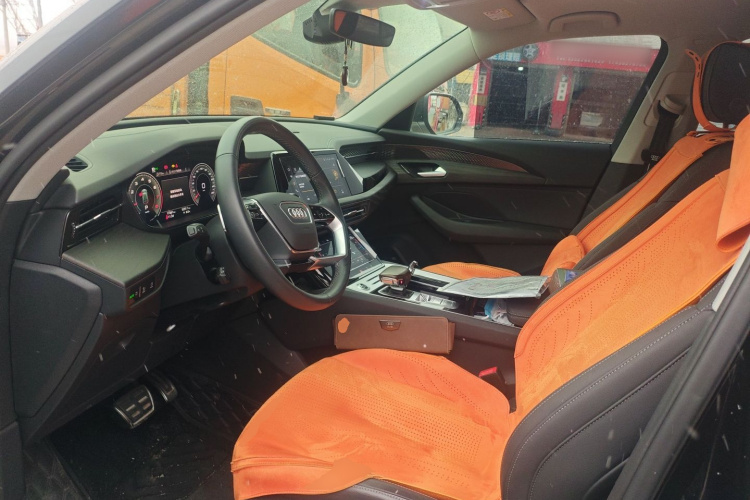 奥迪Q6 2024款 40 TFSI quattro 观云型 羽林套装 7座中控内饰19