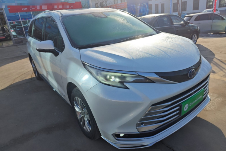 丰田 赛那SIENNA 2021款 2.5L混动 铂金版车身外观3