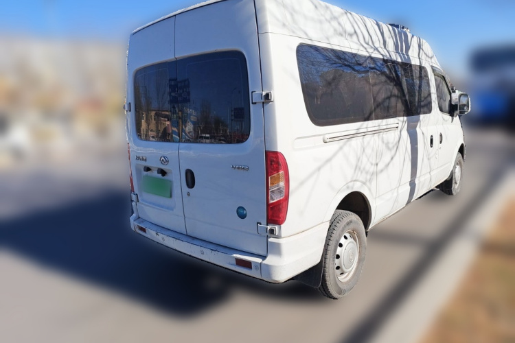 上汽大通MAXUS 新途V80 2021款 2.0T PLUS 手动全能王中轴中顶6/7/8/9座车身外观6005