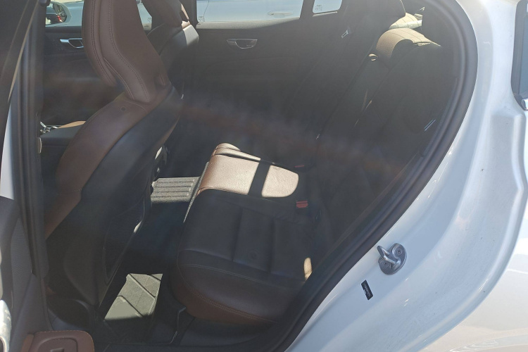 沃尔沃S60 2024款 B4 智远豪华版中控内饰21