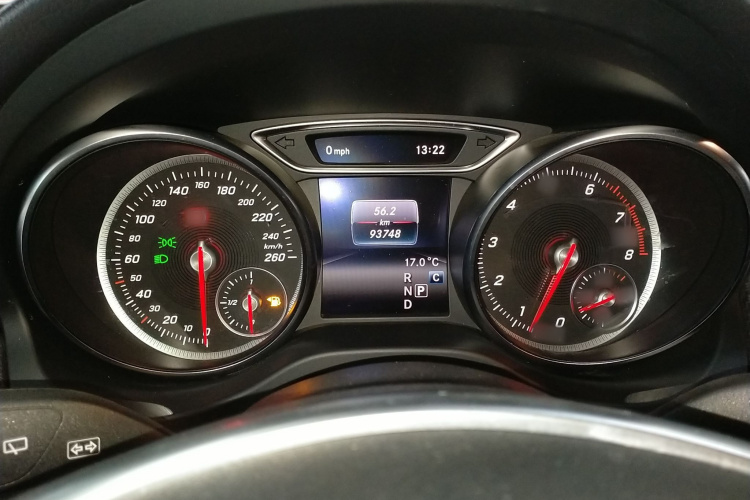 奔驰GLA 2019款 GLA 200 动感型局部细节14