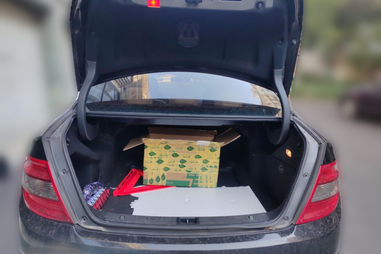 奔驰C级 2010款 C 200 CGI 时尚型中控内饰23