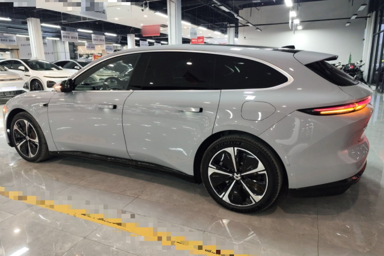 蔚来ET5T 2025款 75kWh Touring车身外观4