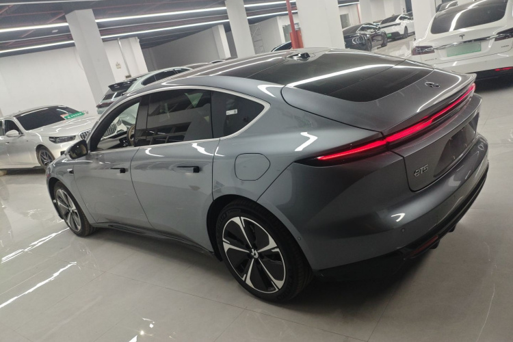 蔚来ET5 2025款 75kWh车身外观4