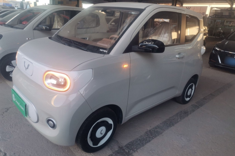 五菱汽车 宏光MINIEV 2024款 第三代 215km 青春版车身外观4