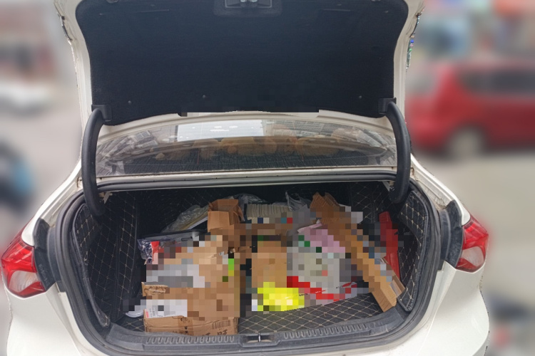 福特 福克斯 2020款 三厢 EcoBoost 180 自动ST Line中控内饰23