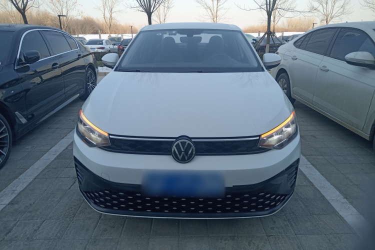 大众 朗逸 2023款 新锐 1.5L 自动新逸版车身外观2