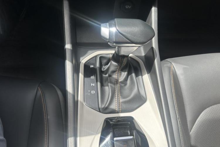 东风风神 奕炫 2023款 马赫版 1.5L 自动追影版中控内饰7004