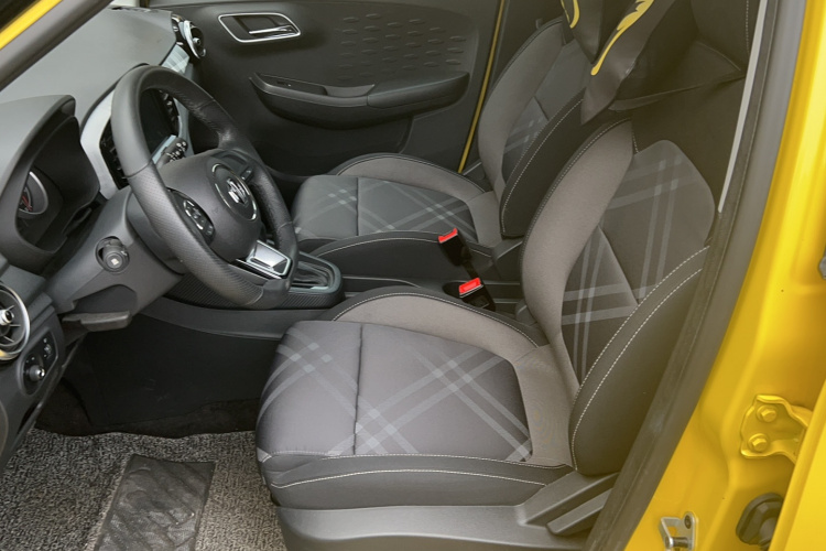 名爵3 2017款 1.5L 自动智联精英版局部细节19