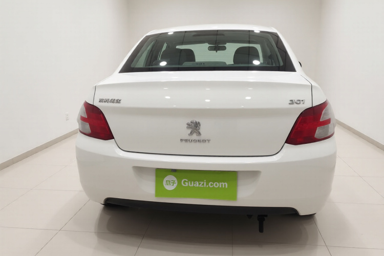 标致301 2016款 1.6L 自动舒适版车身外观6