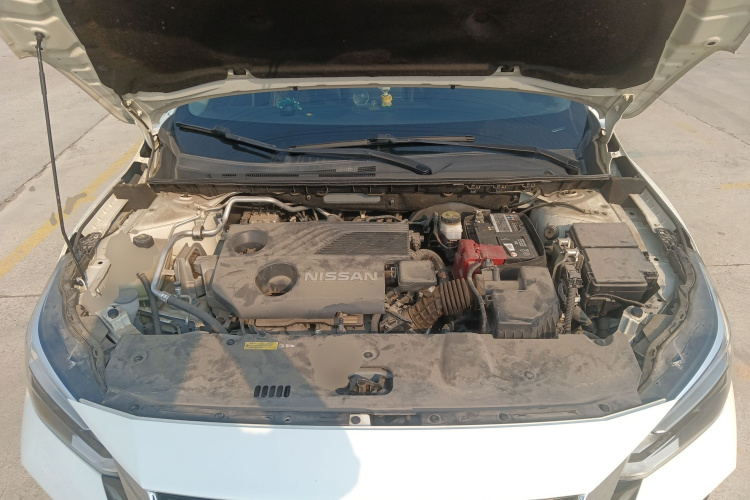 日产 轩逸 2020款 1.6L XL CVT悦享版机舱底盘24