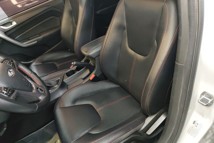 奇瑞 艾瑞泽5 2017款 1.5L CVT豪华版中控内饰19