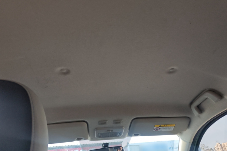 欧拉黑猫 2022款 301km 萌动型 磷酸铁锂中控内饰22