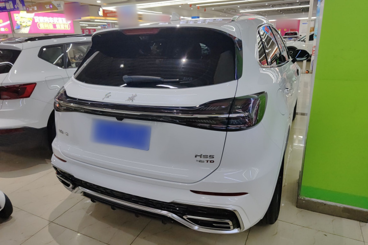 红旗HS5 2023款 2.0T 旗享Pro版车身外观7