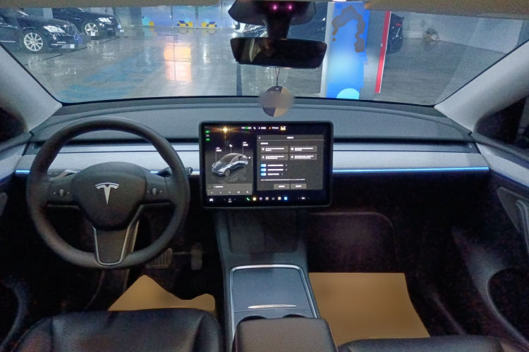 特斯拉 Model Y 2024款 后轮驱动版中控内饰7002