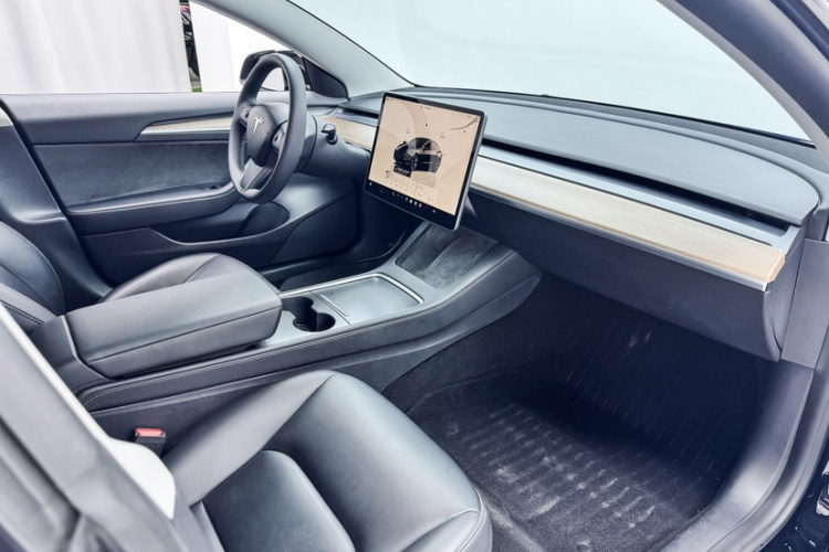 特斯拉 Model 3 2022款 后轮驱动版中控内饰7003