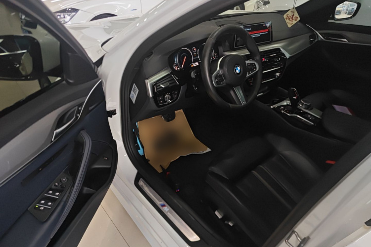 宝马5系(进口) 2018款 525i M运动套装中控内饰20