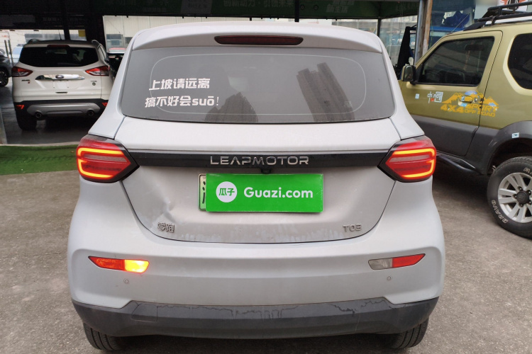 零跑汽车 零跑T03 2023款 310轻享版车身外观6