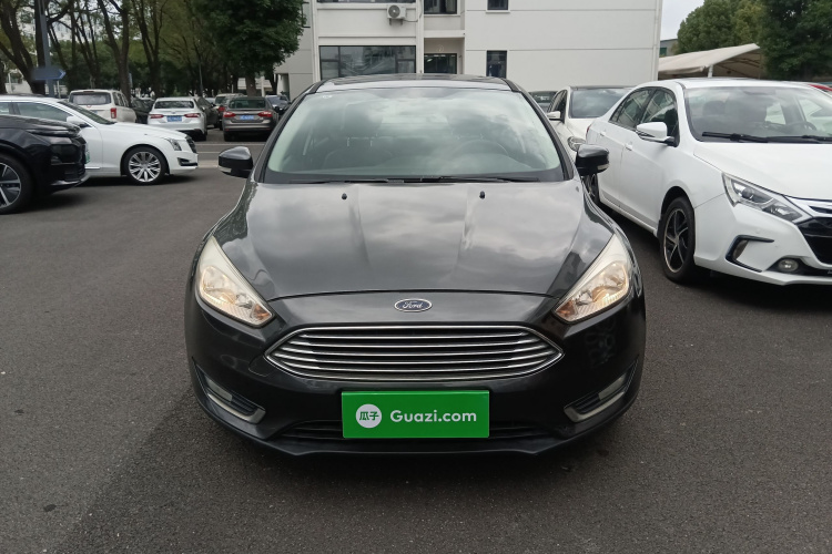 福特 福克斯 2015款 三厢 1.6L 自动风尚型车身外观6001