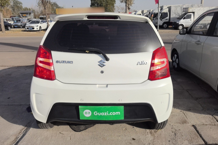 铃木 奥拓 2013款 1.0L 自动豪华型车身外观6