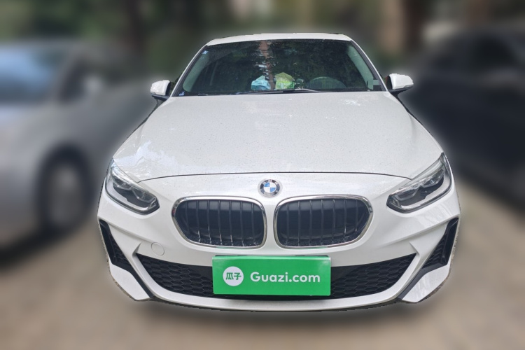 宝马1系 2022款 120i M运动版车身外观2