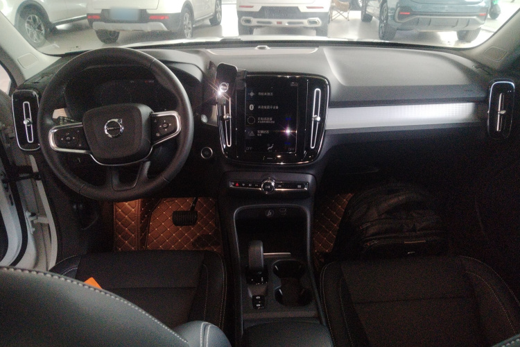 沃尔沃XC40 2022款 T4 四驱智行时尚版中控内饰12