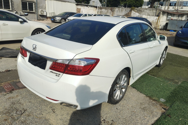 本田 雅阁 2014款 2.4L LX 舒适版车身外观7