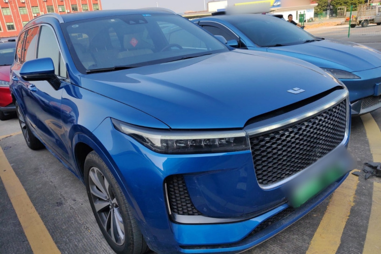 理想汽车 理想ONE 2020款 增程7座版车身外观3