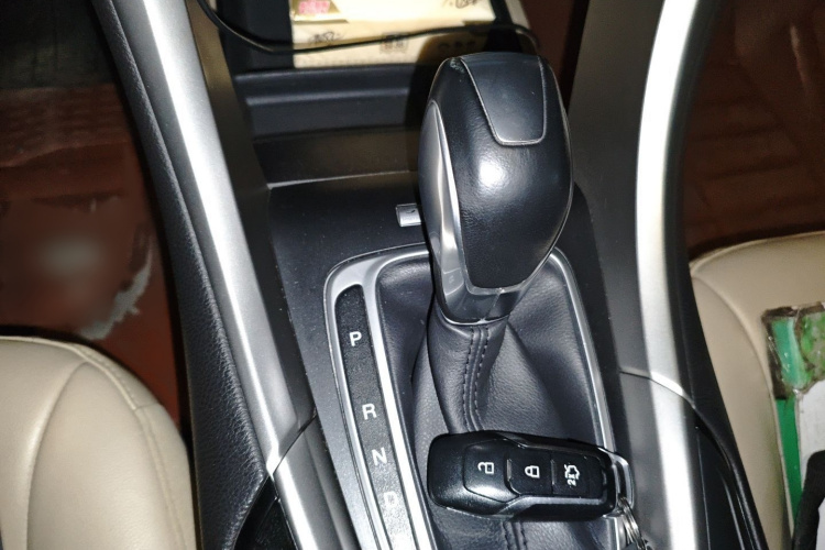 福特 蒙迪欧 2013款 2.0L GTDi200豪华型局部细节18