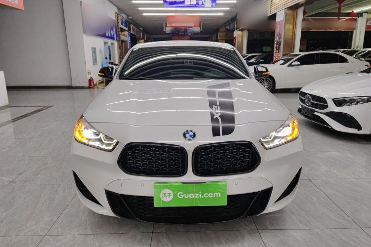 宝马X2 2021款 改款 sDrive25i 曜夜版车身外观2