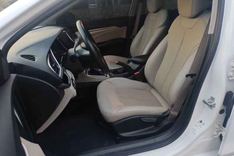 别克 英朗 2017款 15N 自动精英型局部细节19