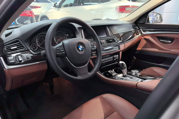 宝马5系 2014款 528Li xDrive领先型中控内饰7003