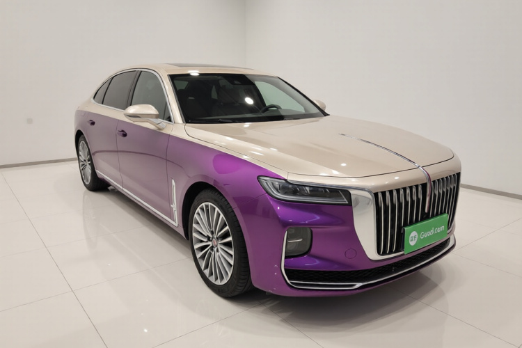 红旗H9 2020款 2.0T 智联旗享版车身外观3