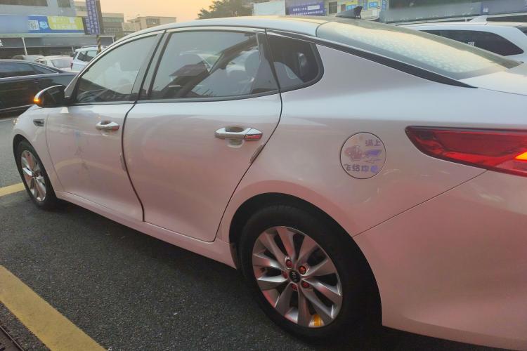 起亚K5 2016款 1.6T 自动LUX车身外观4