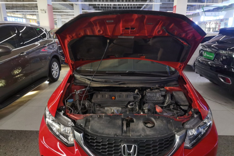 本田 思域 2014款 1.8L 自动舒适版机舱底盘24