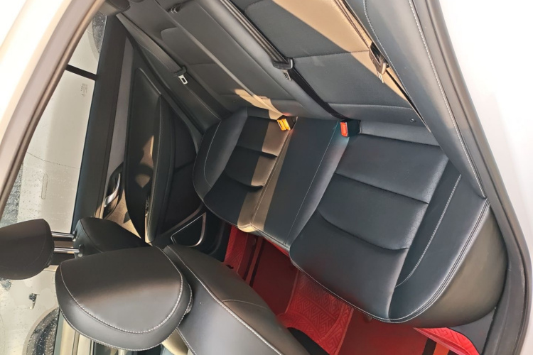 吉利汽车 帝豪 2021款 UP 1.5L CVT豪华型中控内饰7004