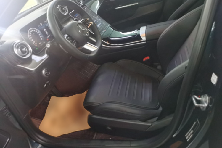 奔驰C级 2023款 改款二 C 260 L 运动版中控内饰19