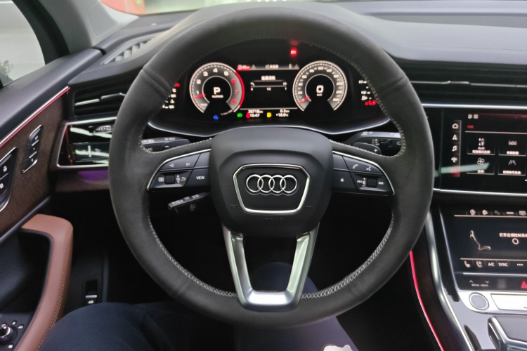 奥迪Q7 2023款 55 TFSI quattro S line运动型中控内饰13