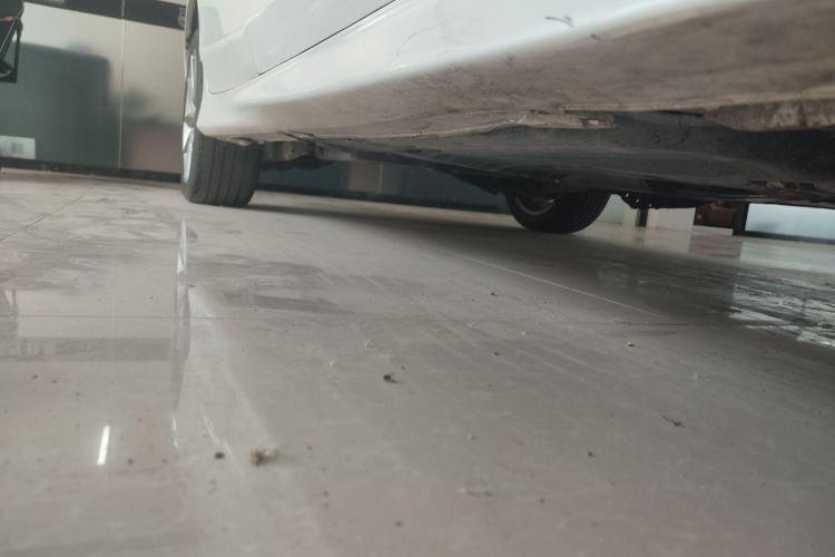 本田 杰德 2017款 1.8L 自动舒适版 5座机舱底盘29