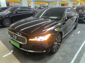 沃尔沃S90 2025款 B5 智远豪华版