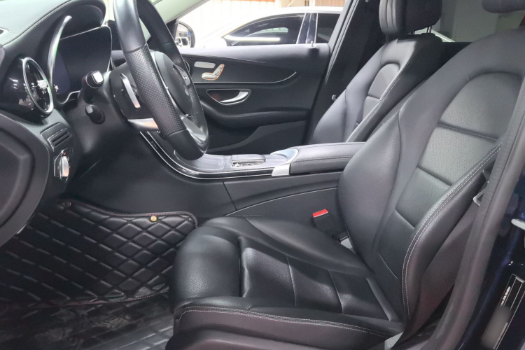 奔驰C级 2020款 改款 C 260 L 运动版中控内饰19