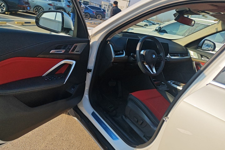 宝马X1 2023款 xDrive25Li X设计套装中控内饰20